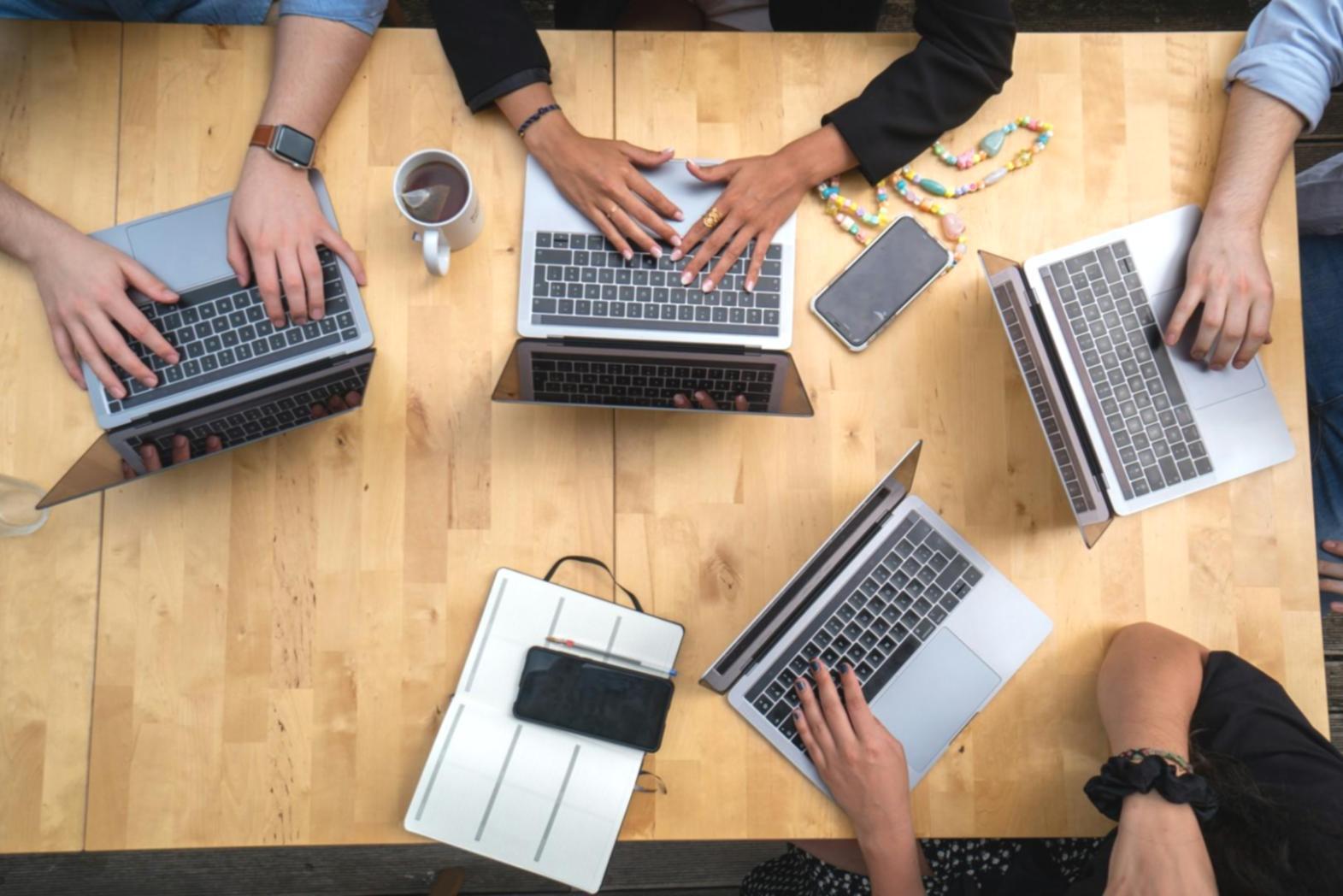 Sessione di mentoring con formatori esperti